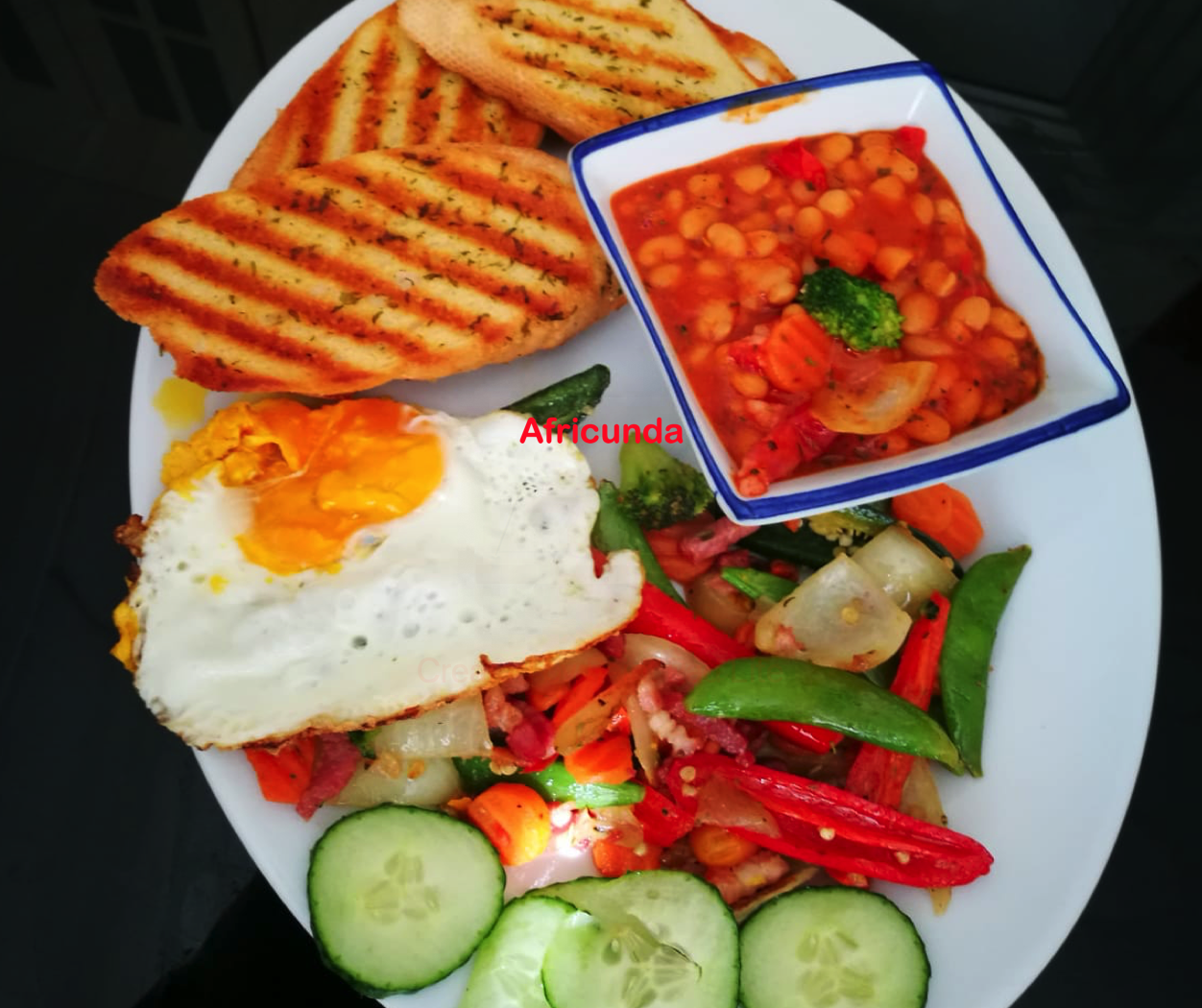 Baked Beans with Garlic Bread